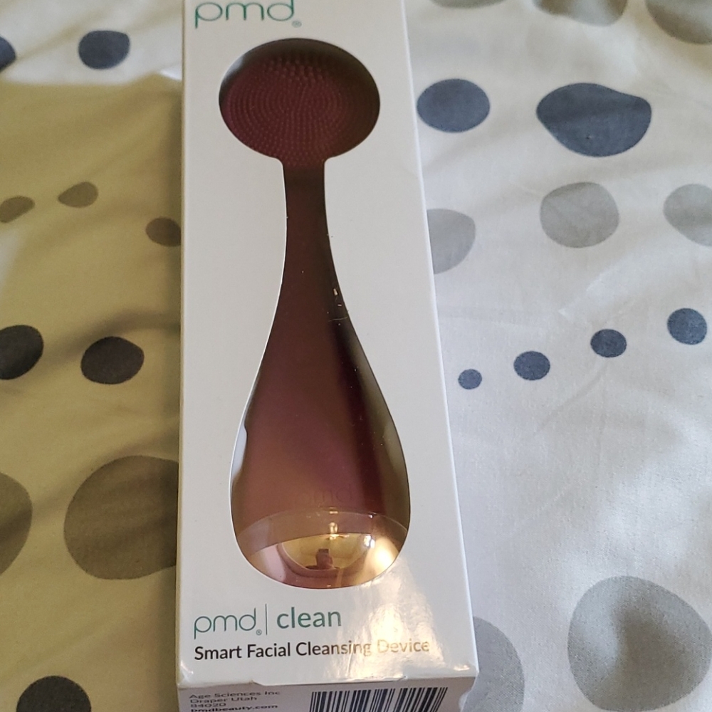 PMD Smart Facial Cleansing Device